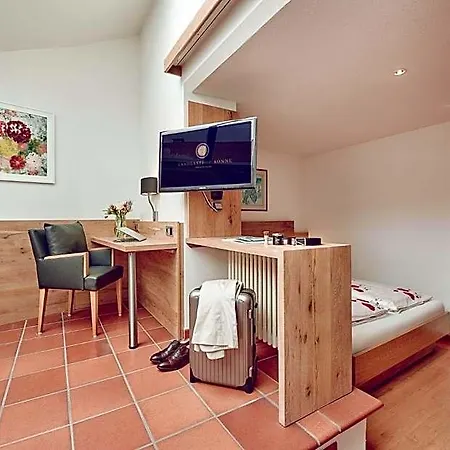 Landgasthof Zur Sonne 3* فير