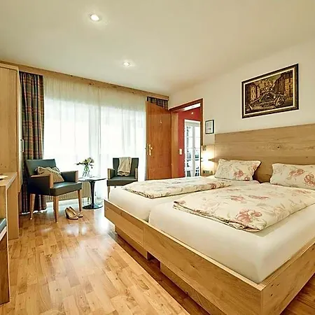فندق Landgasthof Zur Sonne فير