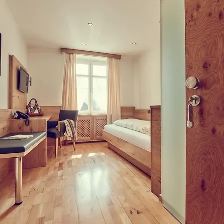 Landgasthof Zur Sonne 3* فير